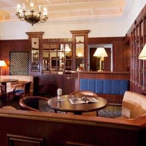 Hotel Excelsior_8_lobby_bar